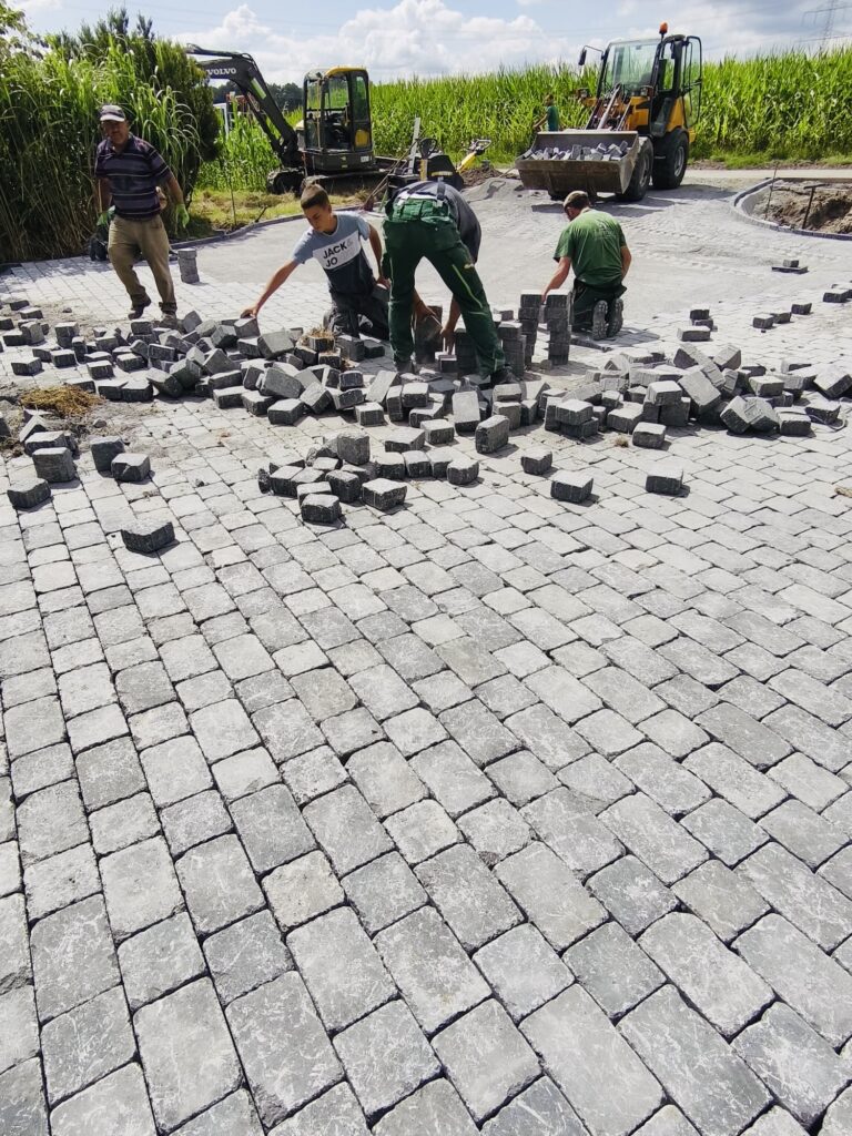 8b752812-ee13-4828-a520-f7aa7f61b009